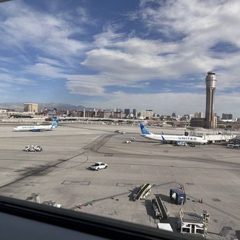 United Club - View - Airport Lounges Near Me - Las Vegas, Nevada United Club - View - Airport Lounges Near Me - Las Vegas, Nevada