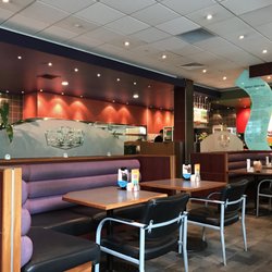 Denny's - Inside