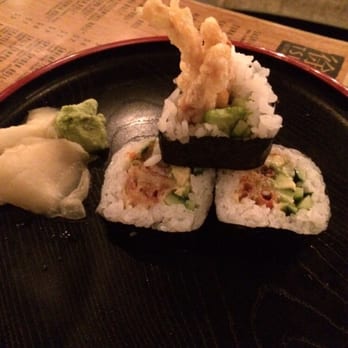 Tsui Sushi Bar - Spider roll - Sushi Bars Near Me - Seattle, Washington