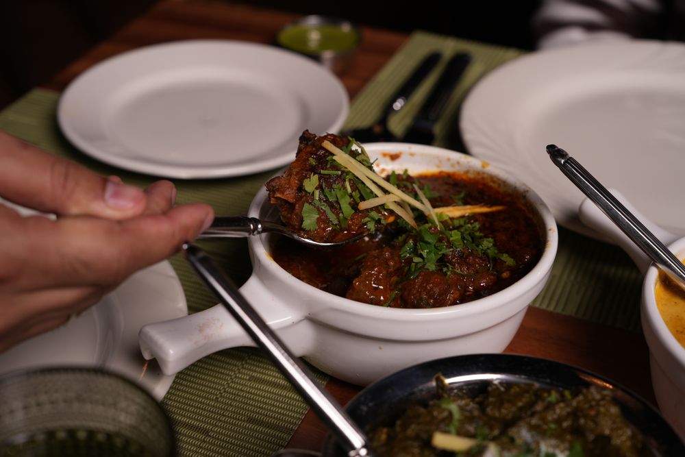 Saffron Indian Food & Bar Logo