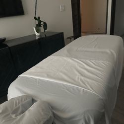 Egisa Massage