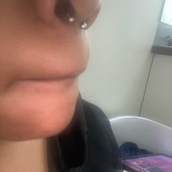 Rickies Tattoo - Septum Piercing