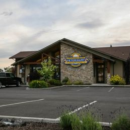 Exterior outside entrance of Cascade West Veterinary Hospital - Centralia, Washington Exterior outside entrance of Cascade West Veterinary Hospital - Centralia, Washington