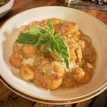 Carbon Angela’s Kitchen - Shrimp gnocchi - Italian Near Me - San Diego, California Carbon Angela’s Kitchen - Shrimp gnocchi - Italian Near Me - San Diego, California