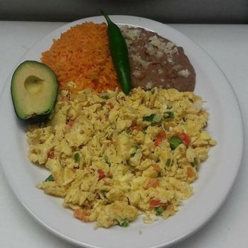 Los Primos - a plate of mexican food - Mexican Near Me - Pixley, California