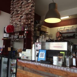 La Crema - A happy barista