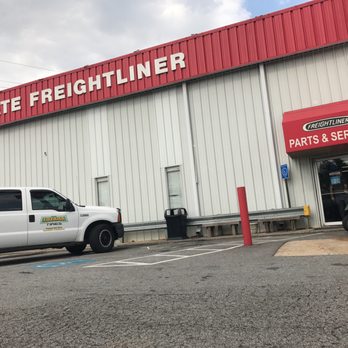 Peach State Truck Centers  - Forest Park - Shitty truck shop - Body Shops Near Me - Forest Park, Georgia