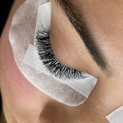 Bluxi Lash Bar - Hybrid lashes