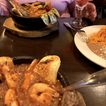 Los Compadres - Molcajete Mixto - Mexican Near Me - Long Beach, California Los Compadres - Molcajete Mixto - Mexican Near Me - Long Beach, California