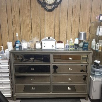 Bee and Bee - Treatment area - Skin Care Near Me - Warren, Ohio