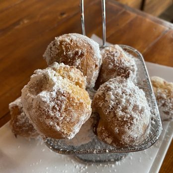 Farmhouse Cafe - Beignets - Breakfast & Brunch Near Me - Honolulu, Hawaii Farmhouse Cafe - Beignets - Breakfast & Brunch Near Me - Honolulu, Hawaii