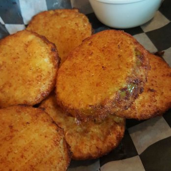 The Kill Devil Grill - Fried green tomatoes - American Near Me - Kill Devil Hills, North Carolina The Kill Devil Grill - Fried green tomatoes - American Near Me - Kill Devil Hills, North Carolina