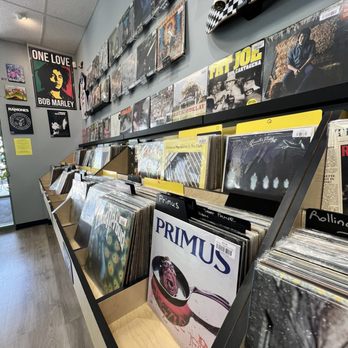 Deadwax Records - Vinyl Records Near Me - Goodyear, Arizona
