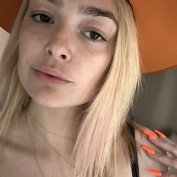 Wave Studio Salon - Asked for a light pink - Hair Salons Near Me - Long Beach, California