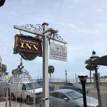 The Tini Martini Bar - Enjoying a nice martini - Cocktail Bars Near Me - St Augustine, Florida The Tini Martini Bar - Enjoying a nice martini - Cocktail Bars Near Me - St Augustine, Florida