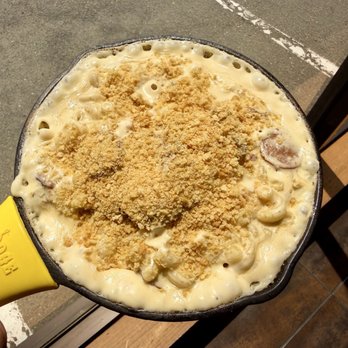 Mac N' Out Macaroni & Cheese - "Fourth of July Mac" (Hummel Beef Franks, applewood bacon & cheddar cheese) - American Near Me - Milford, Connecticut
