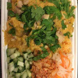 Ginger chicken rice plate