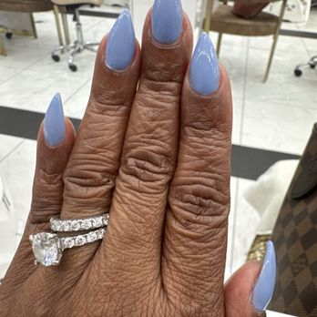 Aria Nail Lounge - Nail Salons Near Me - Pasadena, California