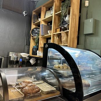 Common Grounds Brew & Roastery - Coffee & Tea Near Me - Lake Worth, Florida