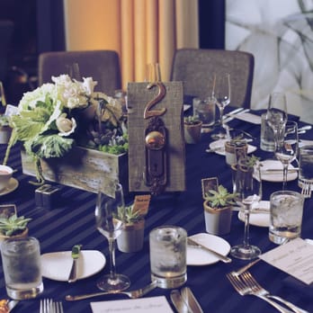 Barliz Flowers - Centerpieces - Florists Near Me - Chula Vista, California