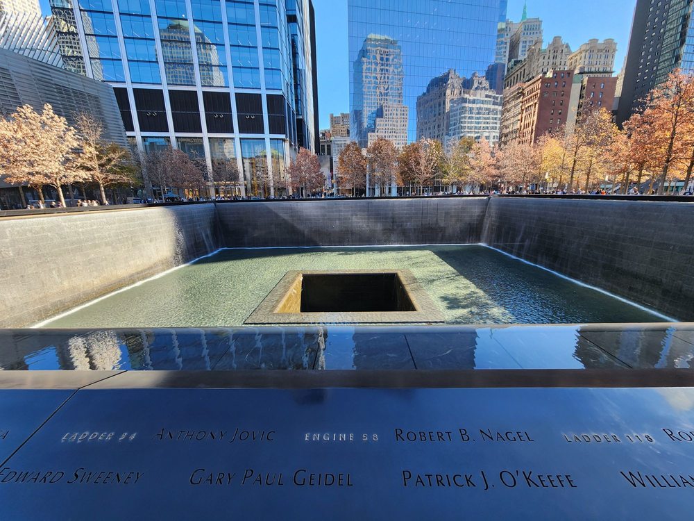 9/11 MEMORIAL POOLS - Updated November 2024 - 180 Greenwich St, New ...