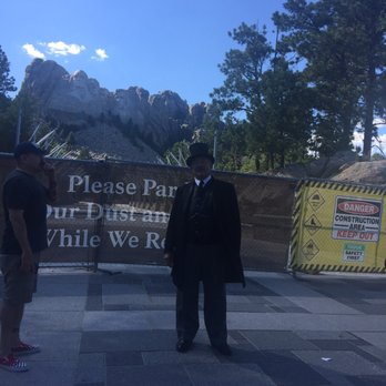 Mount Rushmore National Memorial - Landmarks & Historical Buildings Near Me - Keystone, South Dakota