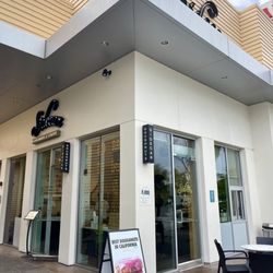 Sidecar Doughnuts & Coffee