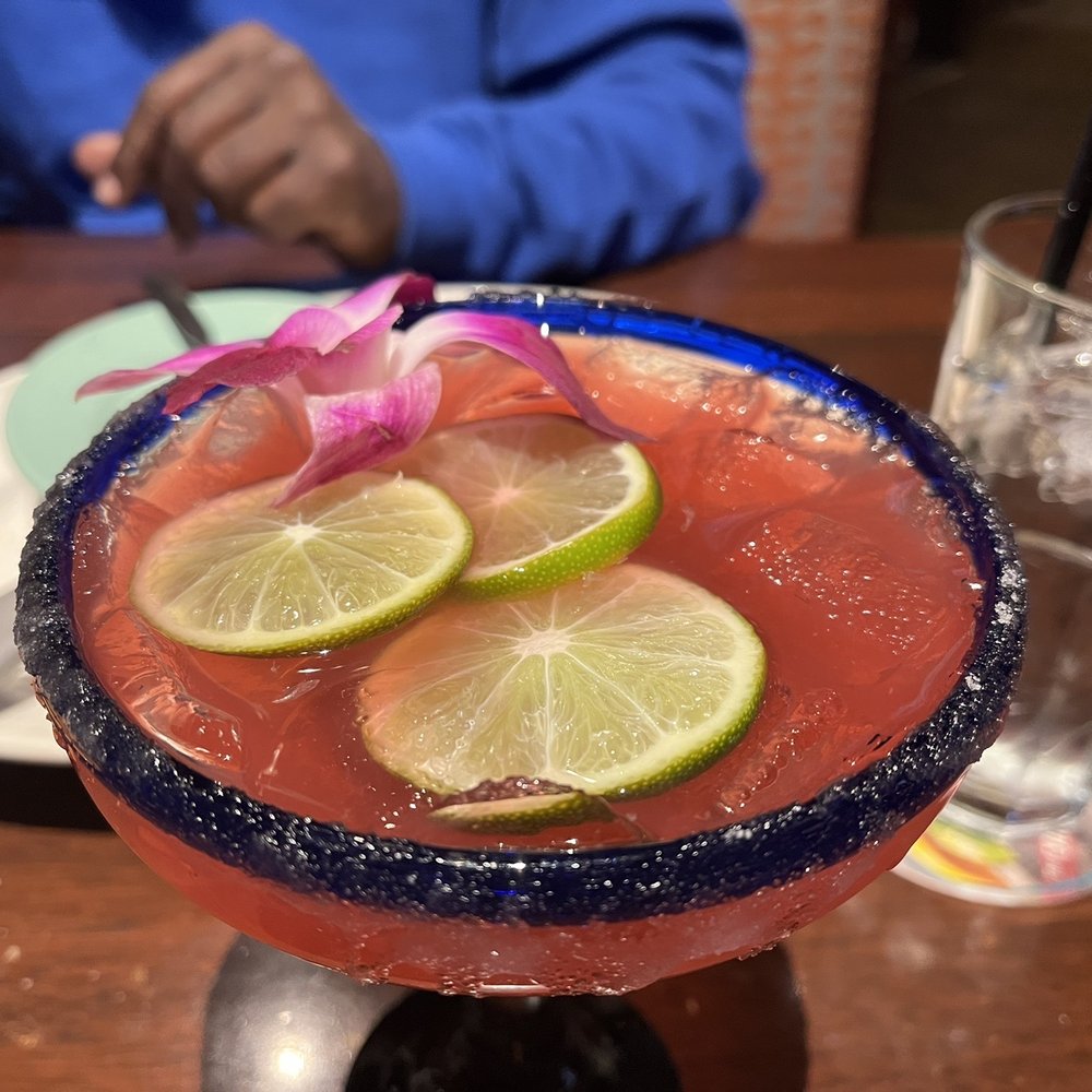 Bahama Breeze - Dragonfly margarita - Caribbean Near Me - Duluth, Georgia