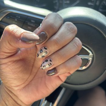 Luxx Nail Bar - Nail Salons Near Me - San Antonio, Texas