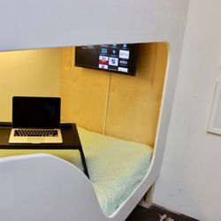 Two Peas - Podshare room
