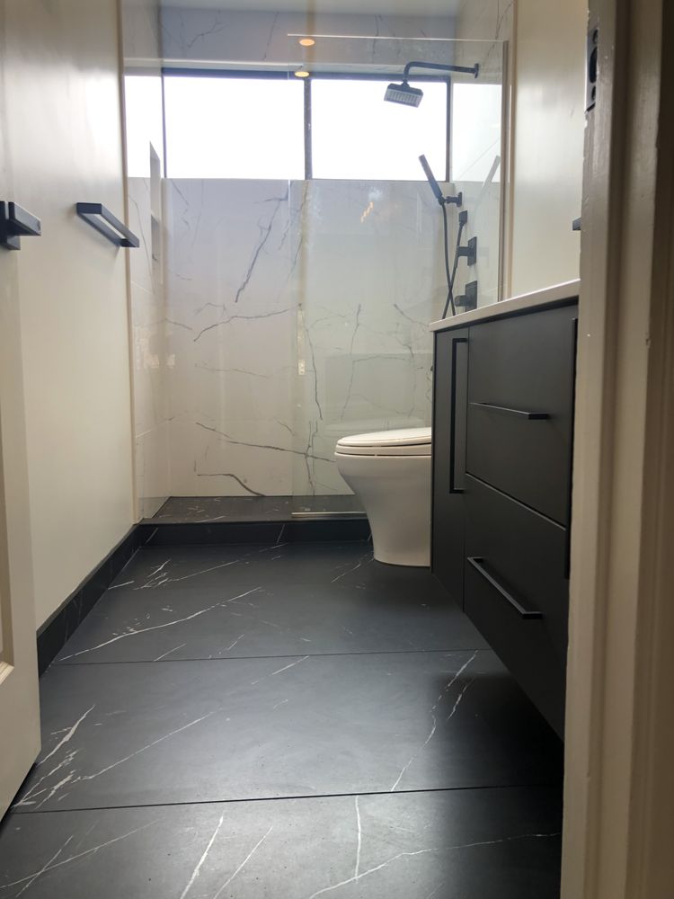 Slide of R and G Construction and  Engineering