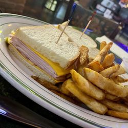 Steiner's A Nevada Style Pub - Nothing fancy just good stuff!