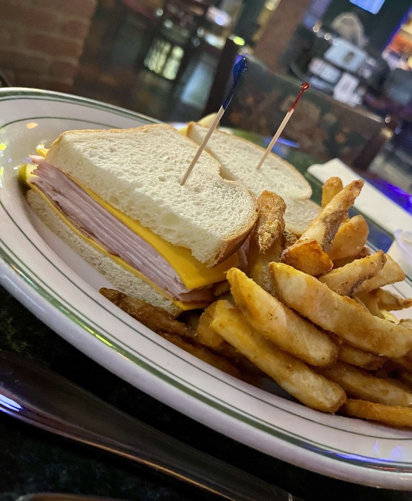 Steiner’s A Nevada Style Pub - Photo 3