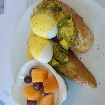 Sixty Vines - Avocado eggs Benedict so yummy - Wine Bars Near Me - Winter Park, Florida
