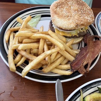 Far East Restaurant - Cheeseburger - Chinese Near Me - Stockton, California