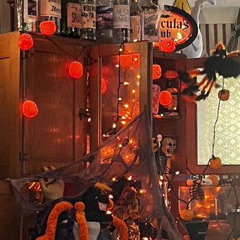 Windhill Pancake Parlor - halloween decorations - Breakfast & Brunch Near Me - McHenry, Illinois Windhill Pancake Parlor - halloween decorations - Breakfast & Brunch Near Me - McHenry, Illinois
