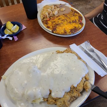Bobbie's Southern Kitchen - American Near Me - San Antonio, Texas
