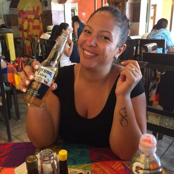 Mr Habanero - Julie enjoying her Corona! - Mexican Near Me - Cancún, ROO