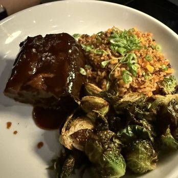 Pearl - Braised Short Rib - Cocktail Bars Near Me - Mystic, Connecticut