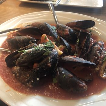 Agostinos - Mussels - Italian Near Me - Cleveland, Ohio