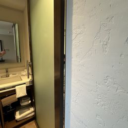 1/2" gap at bathroom door 1/2" gap at bathroom door