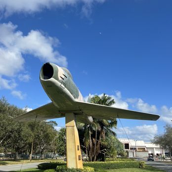 NORTH AMERICAN F-86H SABRE JET - Updated February 2026 - 707 NE