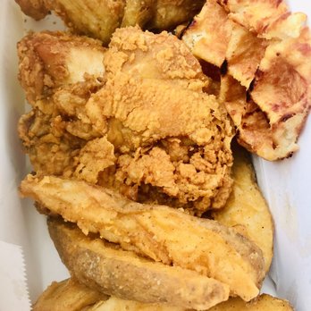 Royal Farms - a basket of fried chicken and french fries - Car Wash Near Me - Hyattsville, Maryland Royal Farms - a basket of fried chicken and french fries - Car Wash Near Me - Hyattsville, Maryland