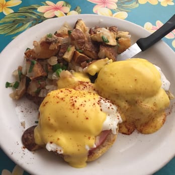 Eggs 'n Things - Crab cake Benedict - Breakfast & Brunch Near Me - Honolulu, Hawaii