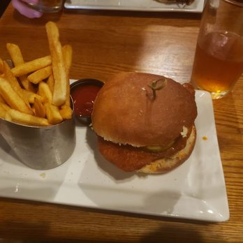 Roosterfish Pub - Nashville Chicken Sandwich - Pubs Near Me - Watkins Glen, New York