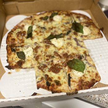 Futuro - Tavern style bacon&basil pizza - Pizza Near Me - Indianapolis, Indiana Futuro - Tavern style bacon&basil pizza - Pizza Near Me - Indianapolis, Indiana