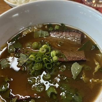 Eem - Spicy Jungle Curry with Sliced Brisket - Cocktail Bars Near Me - Portland, Oregon