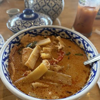 Palms Thai Restaurant - 60. Red Curry 3.5/5 - Seafood Near Me - Los Angeles, California Palms Thai Restaurant - 60. Red Curry 3.5/5 - Seafood Near Me - Los Angeles, California