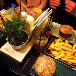 Hans Im Glück - Burger + Pommes