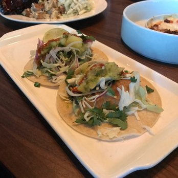 Earls Kitchen + Bar - Cocktail Bars Near Me - Plano, Texas